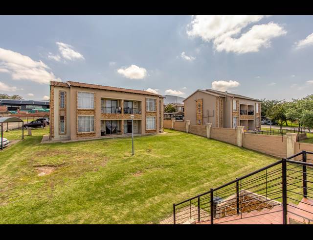 2 BEDROOM APARTMENT FOR SALE IN HONEYDEW